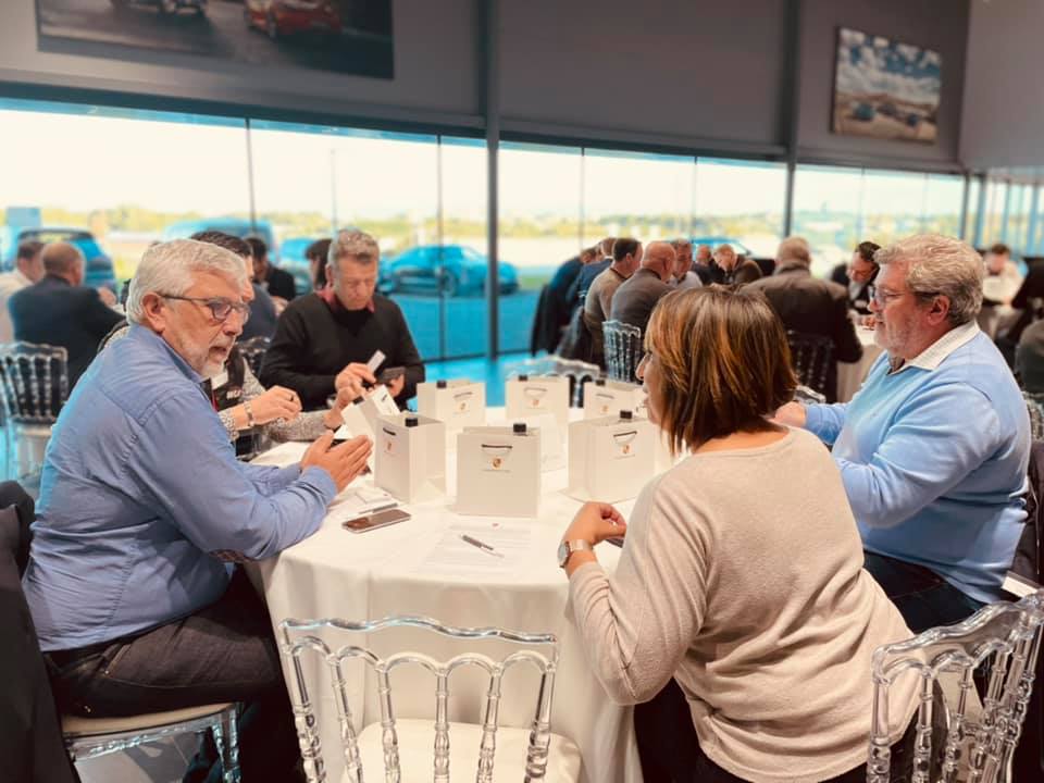 Soirée speed meeting chez Porsche à Limoges